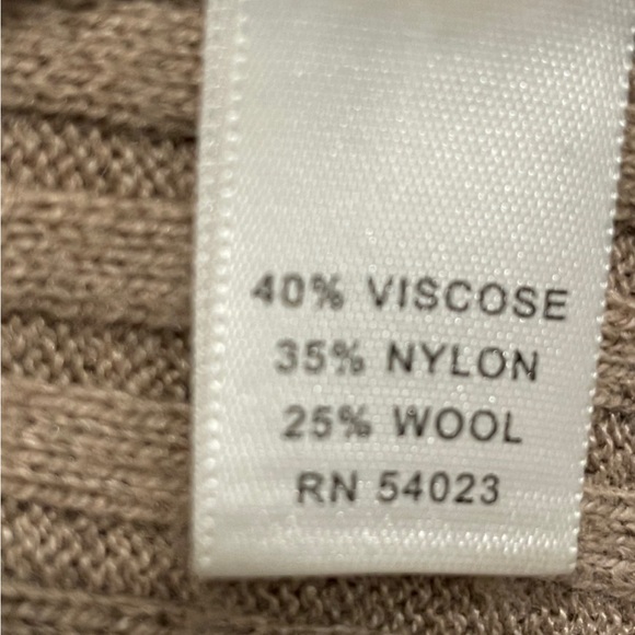 Banana Republic cocoon cardigan- taupe-Size medium-NWOT - Picture 10 of 11